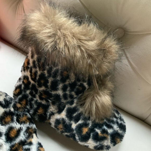 Kenzie Leopard print Slipers - Picture 6 of 12